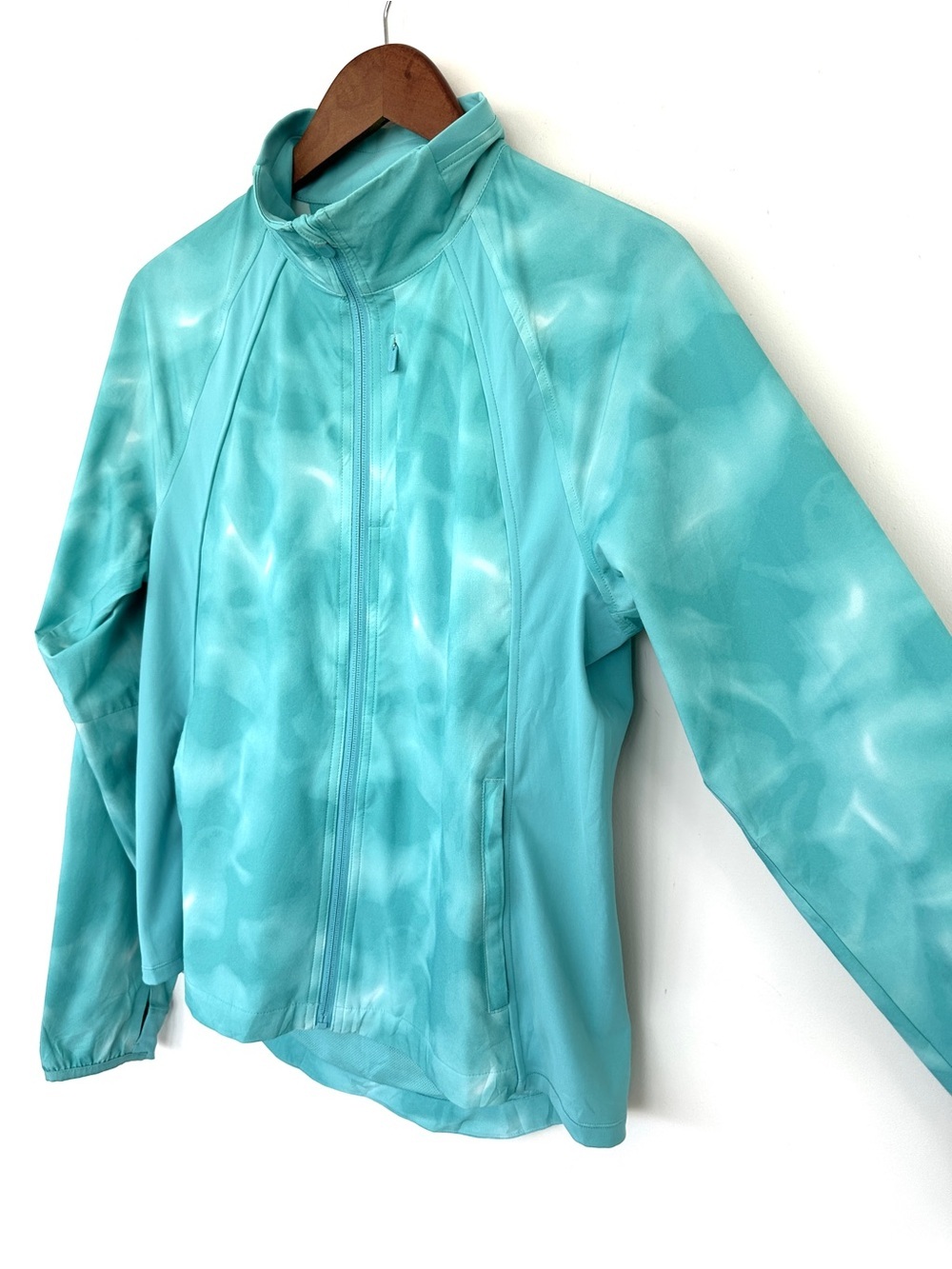 Athleta Aqua Women's Full-Zip Jacket, Long Sleeves, High-Low Hem